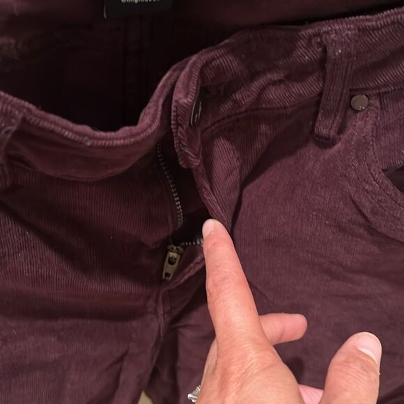 Calvin Klein woman's  burgamdy corduroy pants - Picture 13 of 13